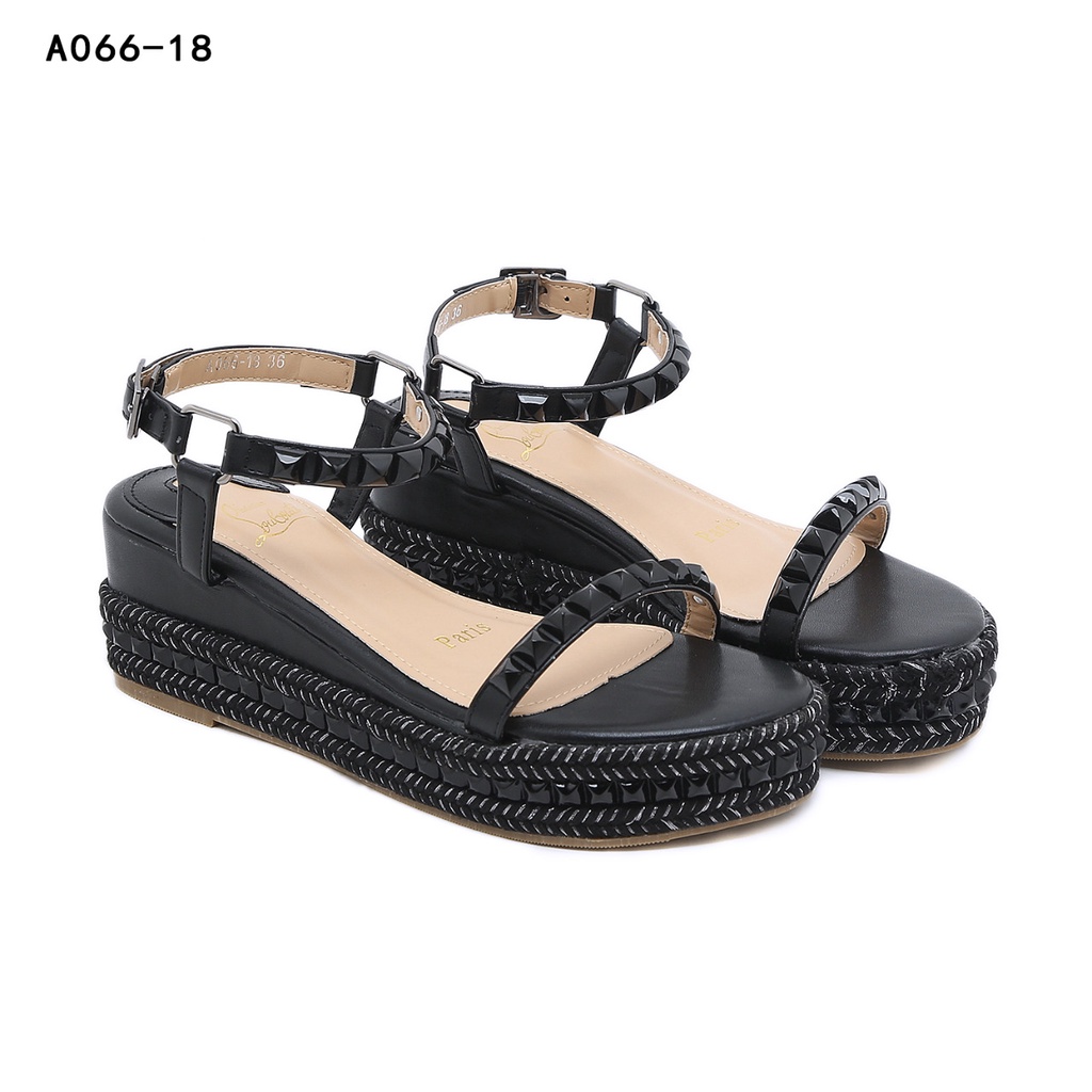 CL Pyraclou Wedges A066-18