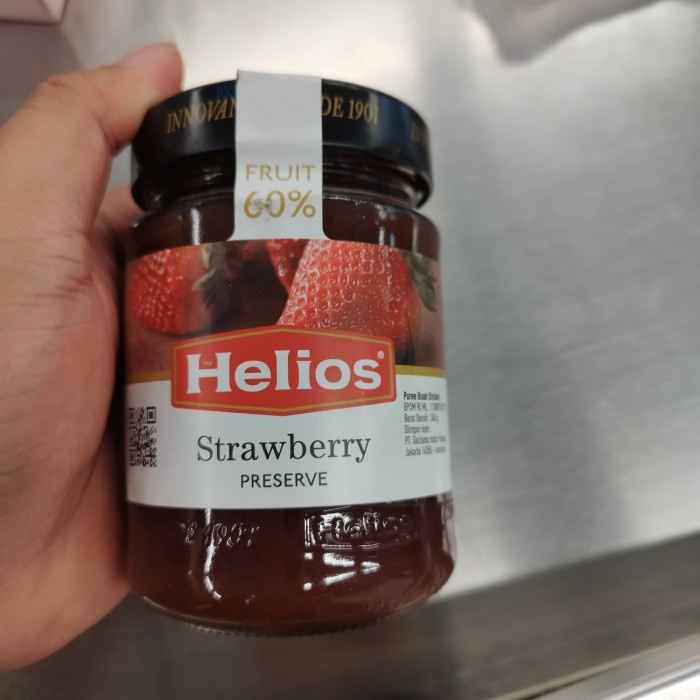

helios strawberry preserve selai 340gr