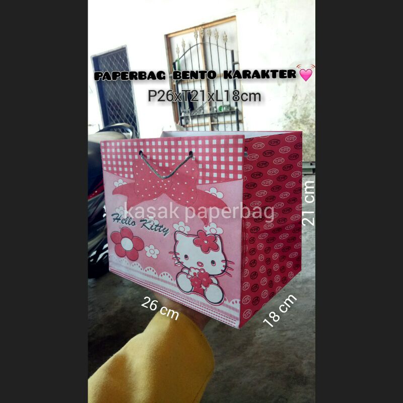 

paperbag / tas kertas bento 26x21 muat diisi kotak nasi bento