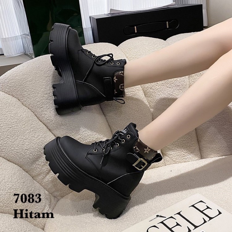 SEPATU WANITA WEDGES IMPOR TERBARU 7083