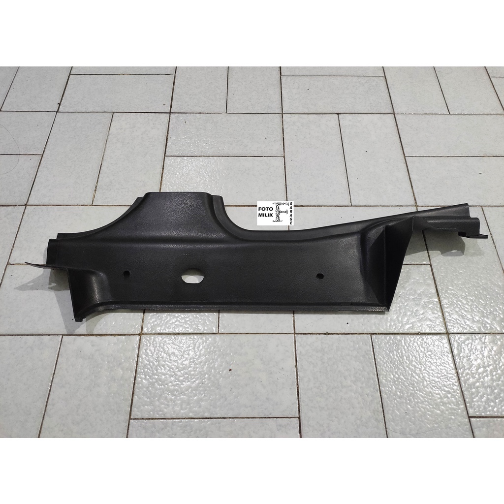 NOS Trim Bawah Pintu Dalam Kanan Belakang Honda Life