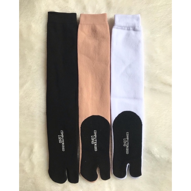Satu Pasang Kaos Kaki Jempol Muslimah Long Panjang Sekitar Lutut