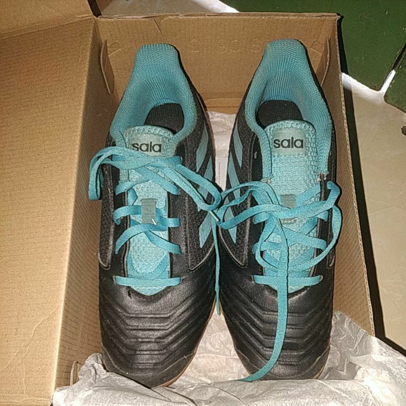 Preloved Sepatu futsal Adidas Predator 19.4 in Sala