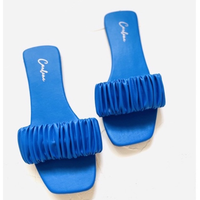 Carlene_cherry flat/sandal teplek wanita