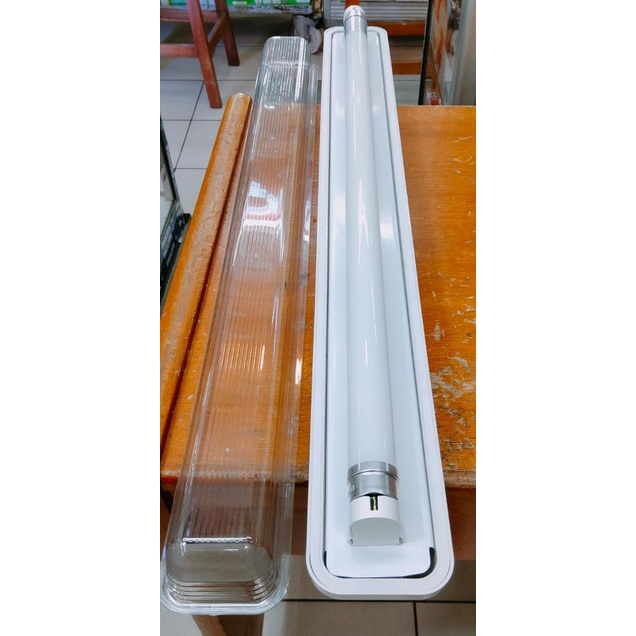 kap lampu waterproof tl 60cm plus lampu ecofit 8w / KAP LAMPU TL T8 / LAMPU TL / LAMPU T8 60CM