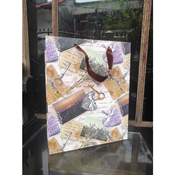

Paper bag /packaging kado hampers