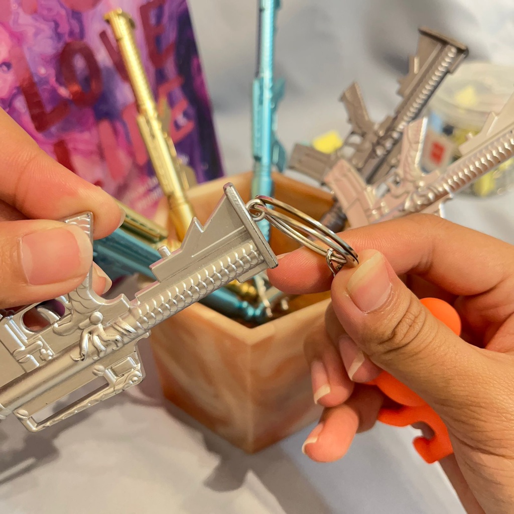 

Pulpen Senjata Tembakan FULLBODY - HITAM BIRU KUNING SILVER - pena lucu pen gel bolpoin bulpen warna warni unik alat tulis hadiah anak sekolah & kantor stationery cute karakter kartun - VALUED GOODS (VG)