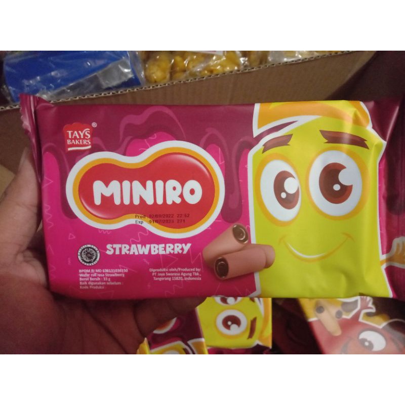 

Miniro Wafer Roll Rasa Strawberry 33gr