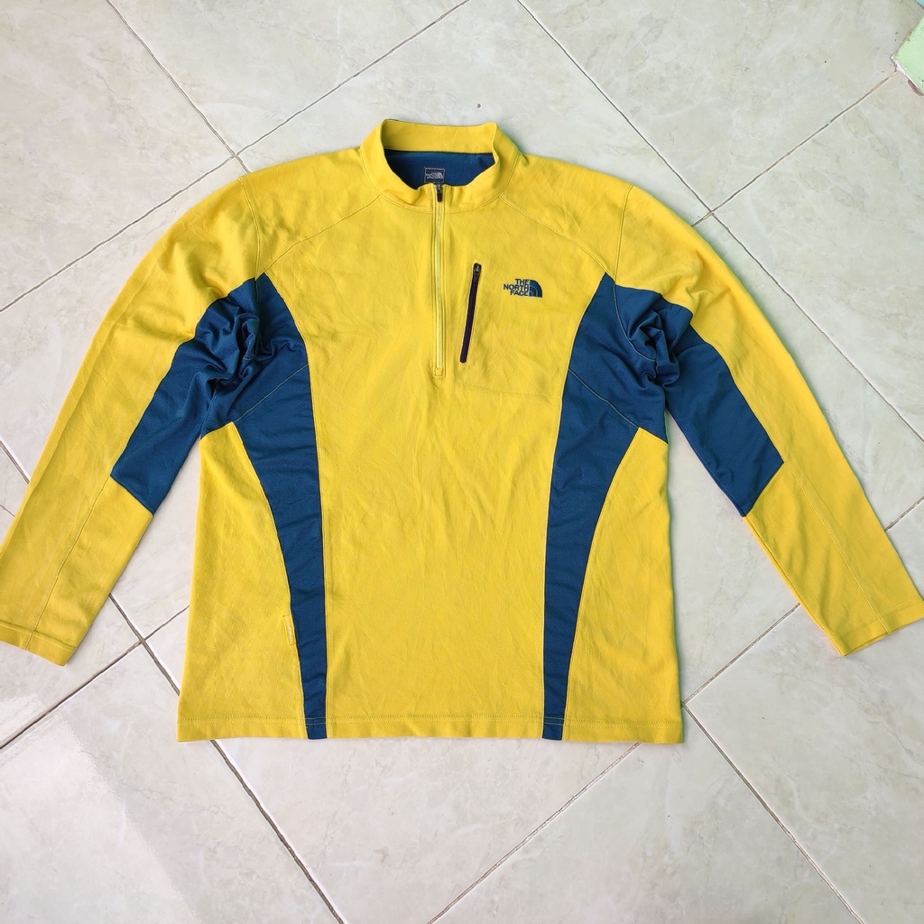 Baselayer TNF Size L - Pakaian Olahraga Bekas Pendaki Pria Wanita - Outdoor Second Hiking