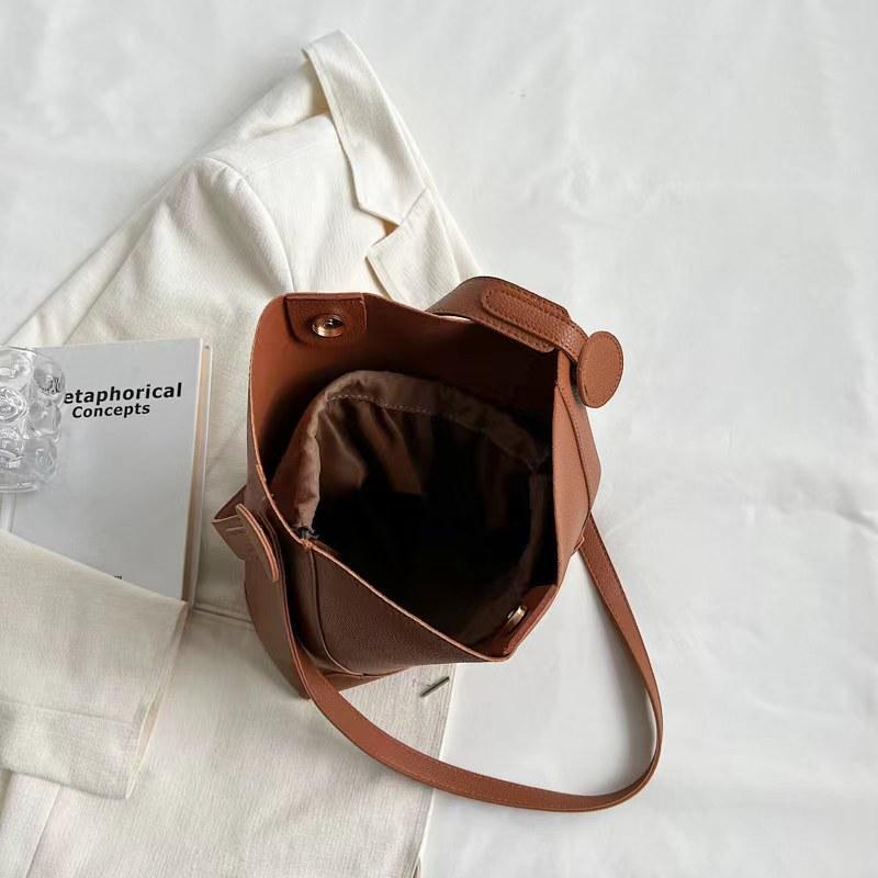 170758 Tas Selempang Wanita Impor (1 KG  Muat 2)