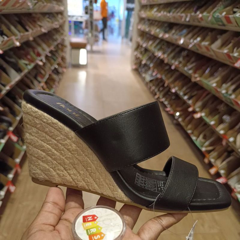 PAYLESS WEDGES - ANIKA BLACK 196335 WEDGES BY FIONI