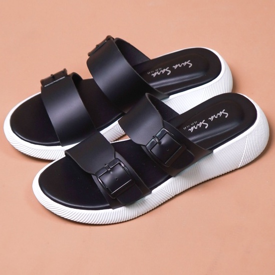 SARASARA YUK - Sandal Wanita Slop Casual Model Birken Sol Puyuh SARA SARA JEAN Sendal Selop Cewek Kulit Santai Strap Gesper Ban dua Empuk lucu Size 36 37 38 39 40 Warna Black Hitam Anti Slip Premium Original Kekinian Terbaru Shoes ORI Mall Official Store