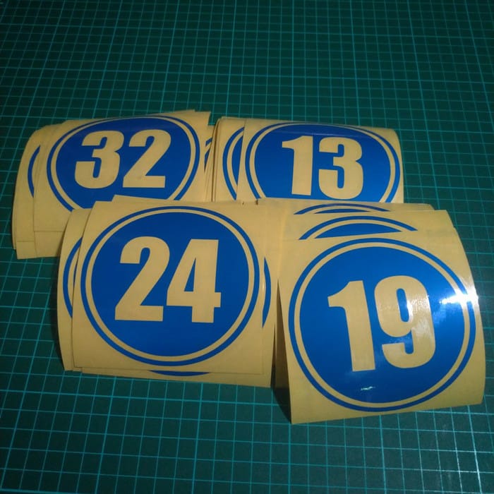 

LABEL STIKER ANGKA BOLONG DIAMETER 27 CM BAHAN REVLEKTIVE