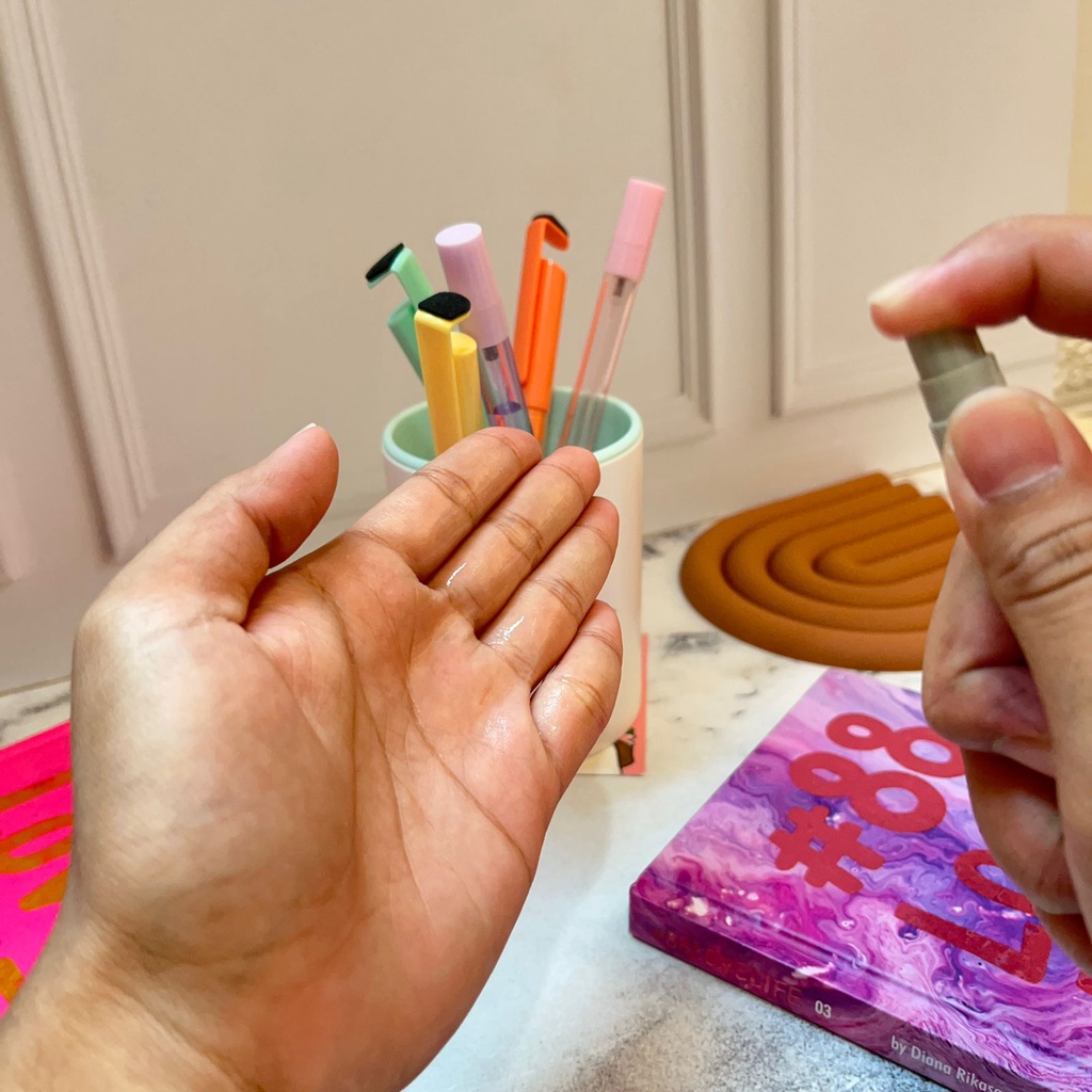 pulpen gel bolpen multifungsi 4 IN1 (PULPEN + STYLUS + TRIPOD HP + BOTOL SPRAY) (4/8/12 pcs) pena lu