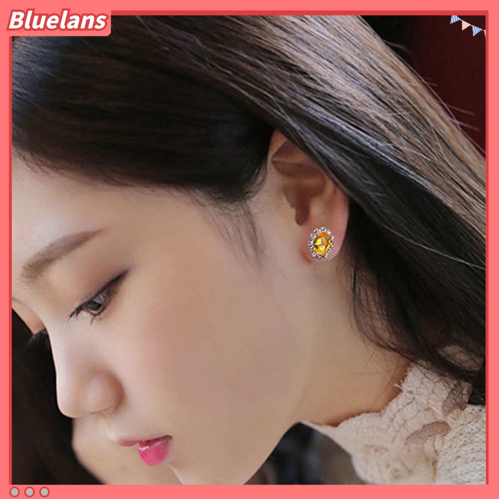 Bluelans Anting Stud Desain Bunga Aksen Berlian Imitasi Gaya Elegan Untuk Wanita