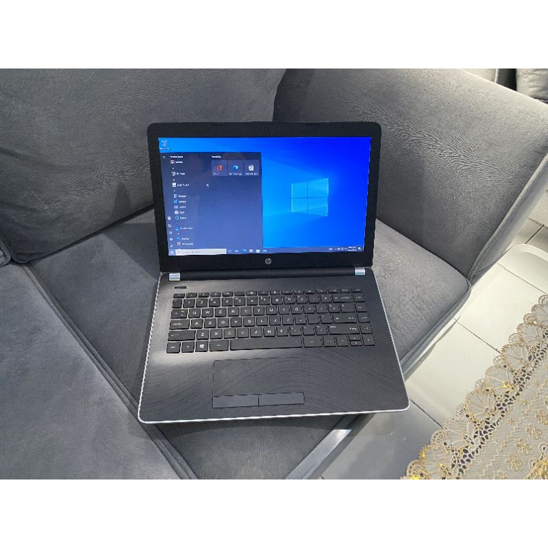 Laptop Hp 14 Bw000tu Amd e2-9000e Ram 4 gb hardisk 500 gb