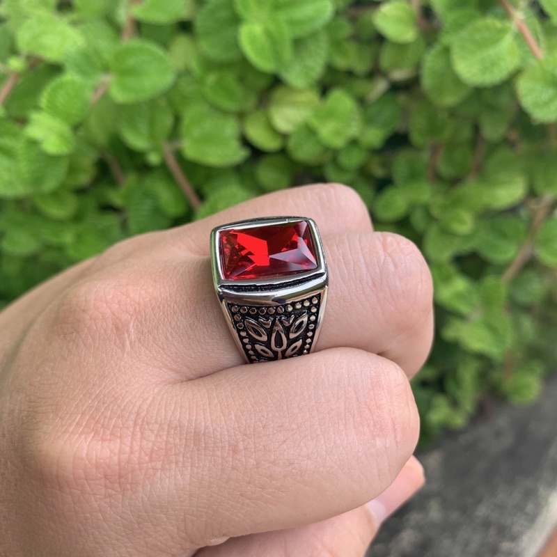 Cincin Batu Red Rubi Cutting Ring Titanium Motif Daun Retro High Quality