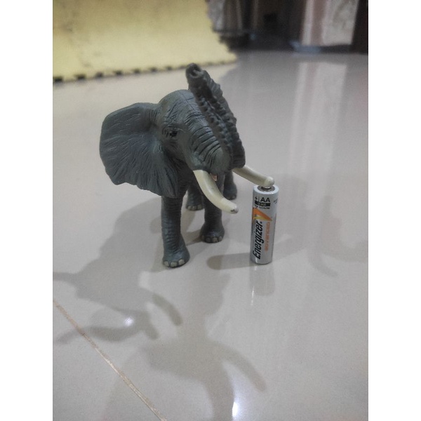 figure gajah africa by papo