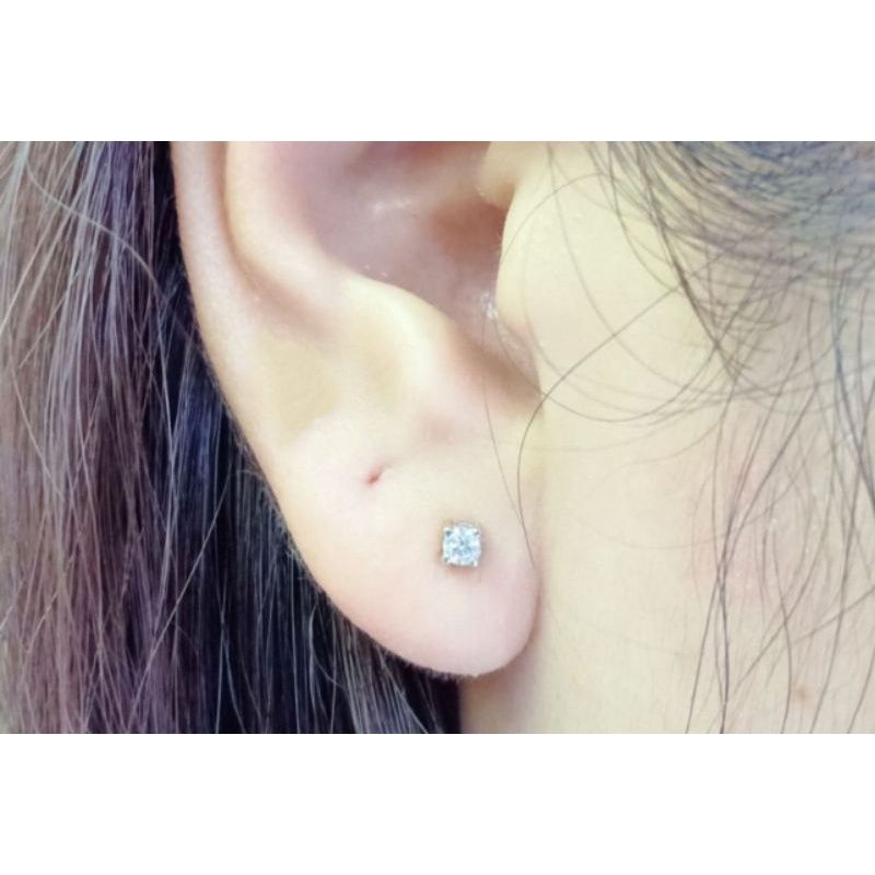 Giwang Tusuk Berlian Bahan Emas Putih Kadar 70% Lengkap Dengan Setifikat Resmi