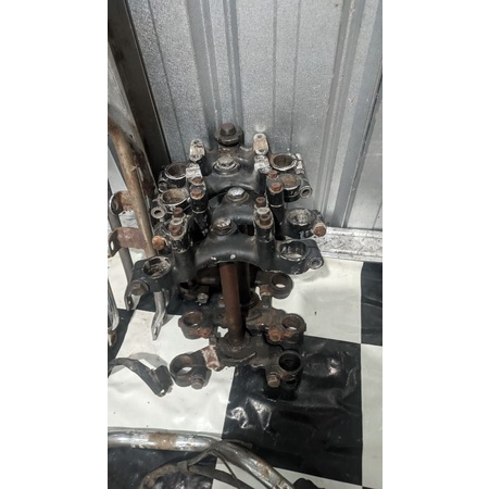 segitiga Suzuki Trs original