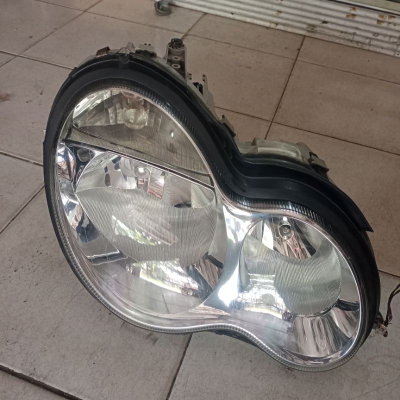 Headlamp mercy W203 C200 kanan