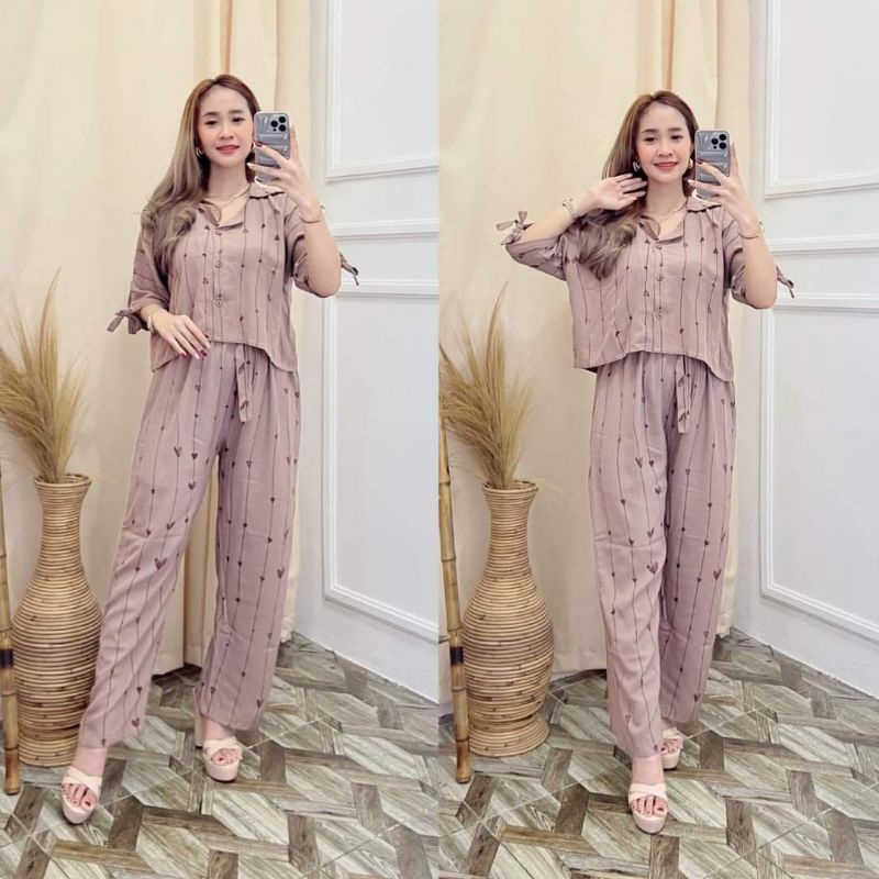 ONE SET CROP LOVE//SETELAN LENGAN PENDEK WANITA CELANA PANJANG//SECTEL KEMEJA//SETELAN RAYON PREMIUM