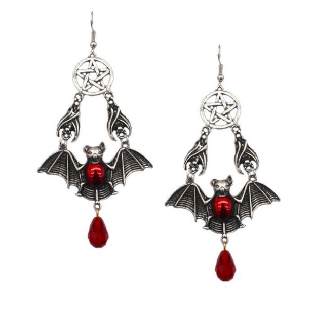 Anting Tusuk Gantung Desain Kelelawar Gaya Eropa / Amerika / Gothic / punk Untuk Wanita