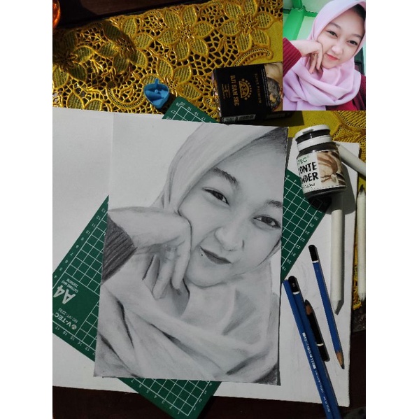 Sketsa Lukisan hitam putih Tangan Asli dilukis oleh seniman