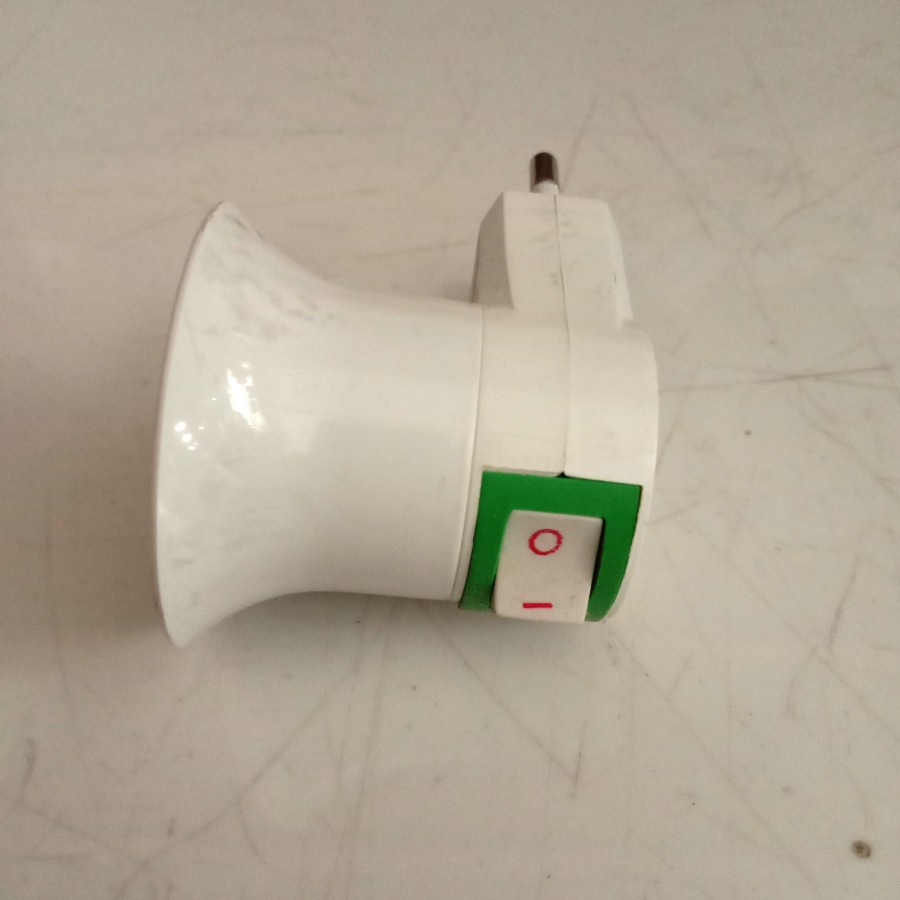 Itami fiting lampu saklar+colokan (IT-428)