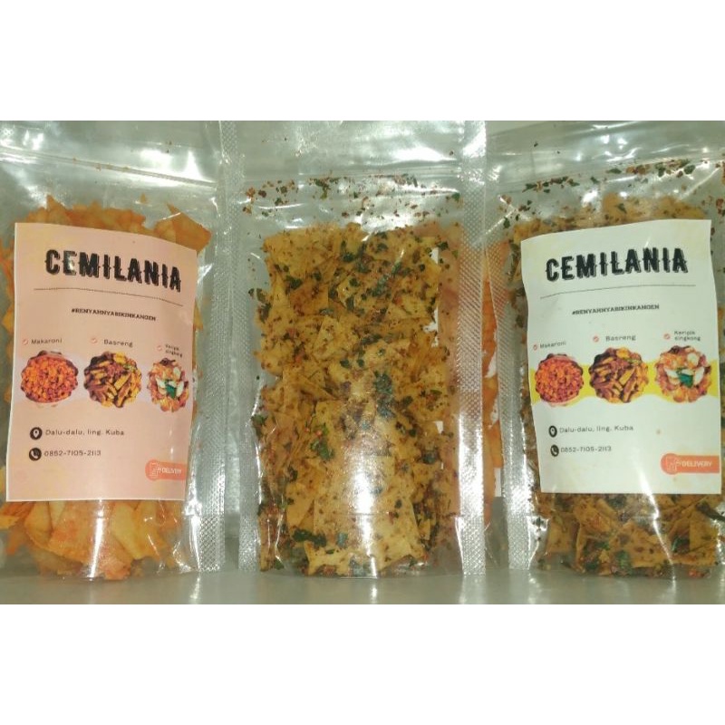 

kripik lumpia rasa pedas daun jeruk