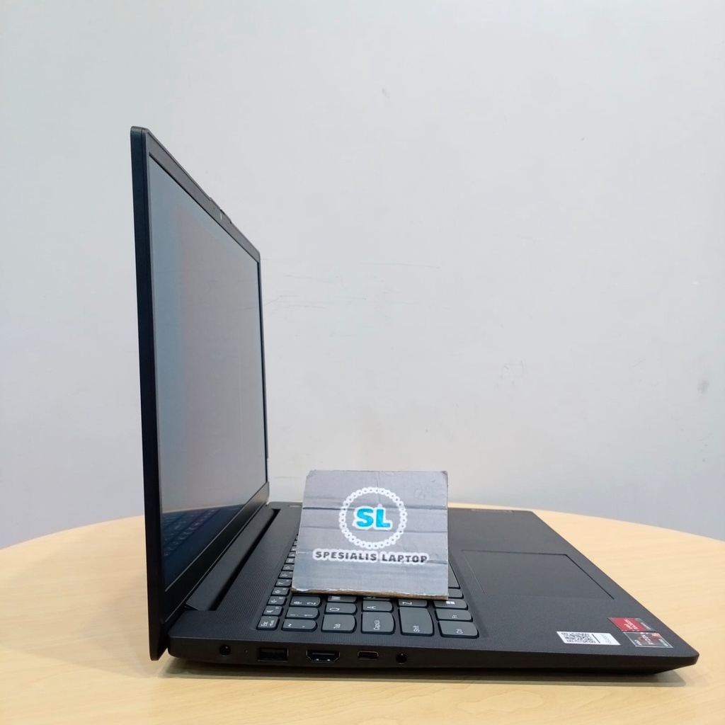 PROMO LAPTOP LENOVO V15 AMD RYZEN 5 5500U 20GB 512GB SSD FHD WIN10 PRO BLACK