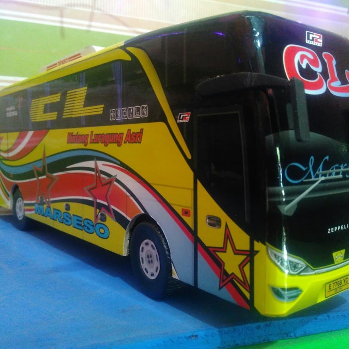Kerajinan Miniatur Bus Luragung Jaya Bis