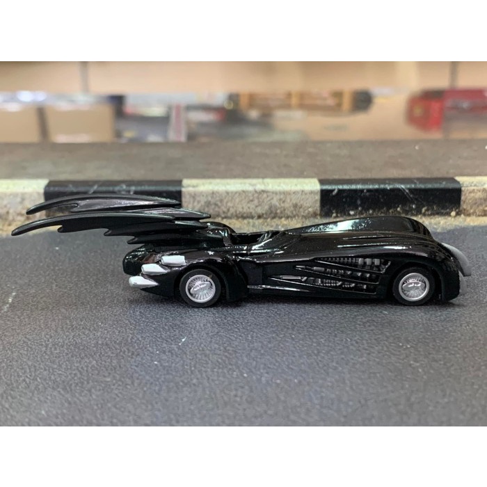 Tomica Limited Batman 3rd Batmobile