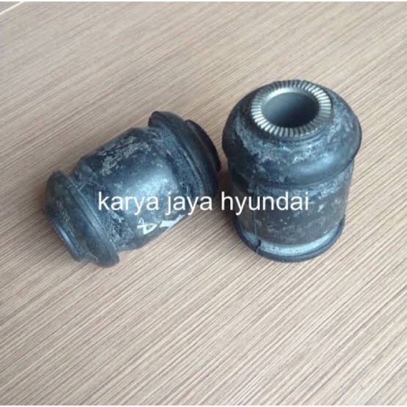 Bushing arm depan kecil Hyundai avega verna matrix
