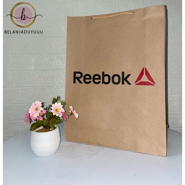 Paper Bag Reebok Pembungkus Kado Muat Box Sepatu