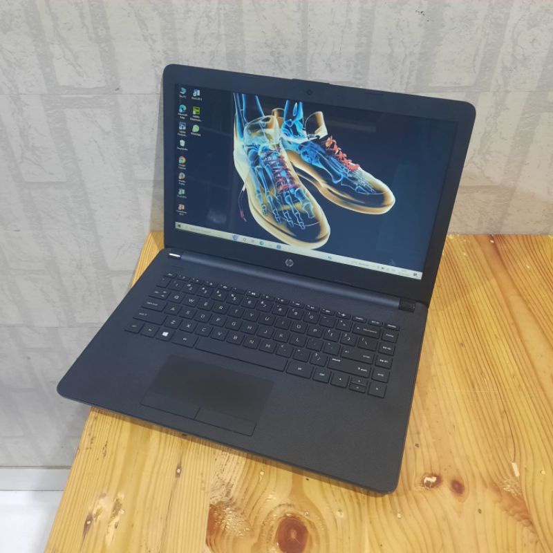 Laptop Hp 14 - bw0006TU  Amd A4 - 9120 Gen 7Th Amd Radeon R3 Graphic Ram 4GB HDD 500Gb windows 10 body super slim
