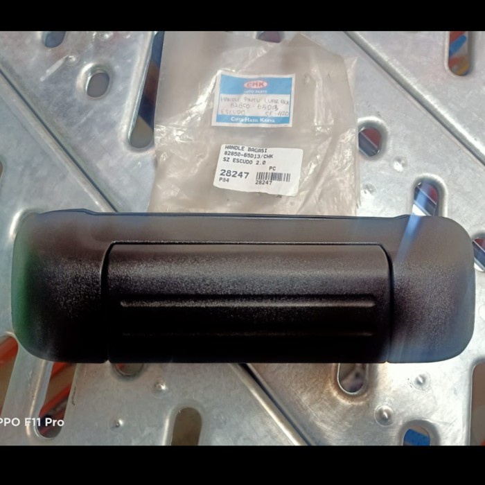SPAREPART - Hanlde Bagasi Bleakang Suzuki Escudo 2.0 CHK Taiwan AKSESORIS MOBIL - OTOMOTIS