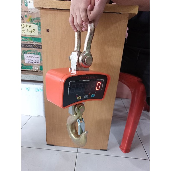 Timbangan Digital Gantung 3 Ton