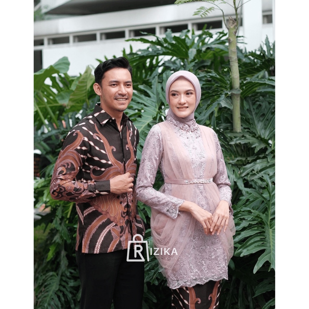 Baju Kebaya Couple Modern Kebaya Wisuda Lamaran Tunangan Batik Brukat Terbaru Baju Couple Pasangan Kondangan Terbaru 2022