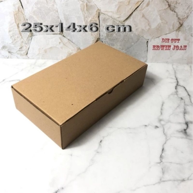 

Kardus Box uk. 25x14x6 cm Kotak karton Die Cut