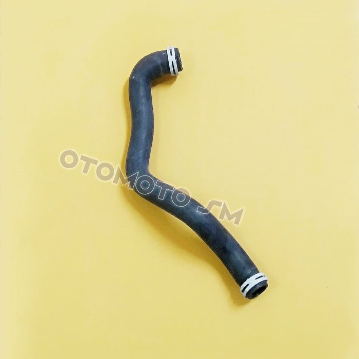 Selang Radiator Atas Ford Fiesta