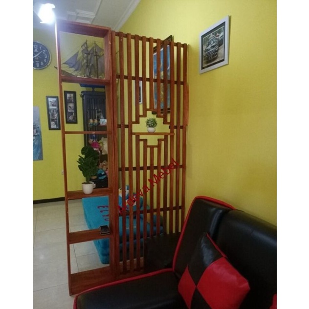 PENYEKAT RUANGAN TAMU MINIMALIS TEMPEL DINDING