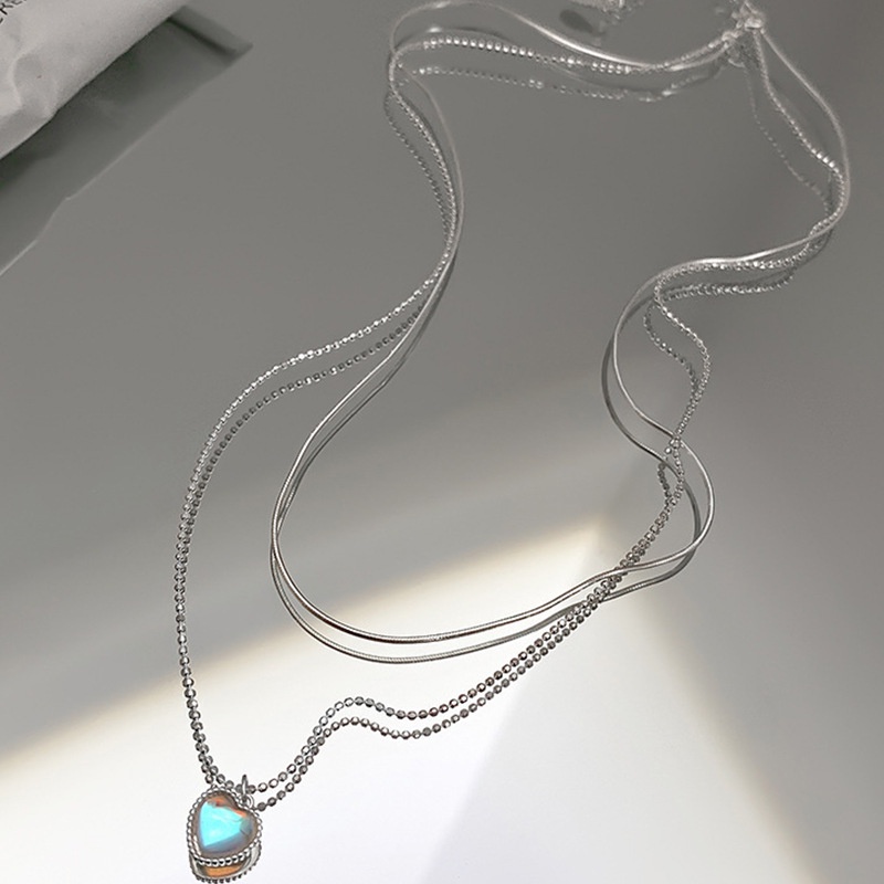 Kalung Rantai Klavikula Desain Batu Bulan Hati Model Lapis Ganda Gaya Jepang Dan Korea Untuk Wanita