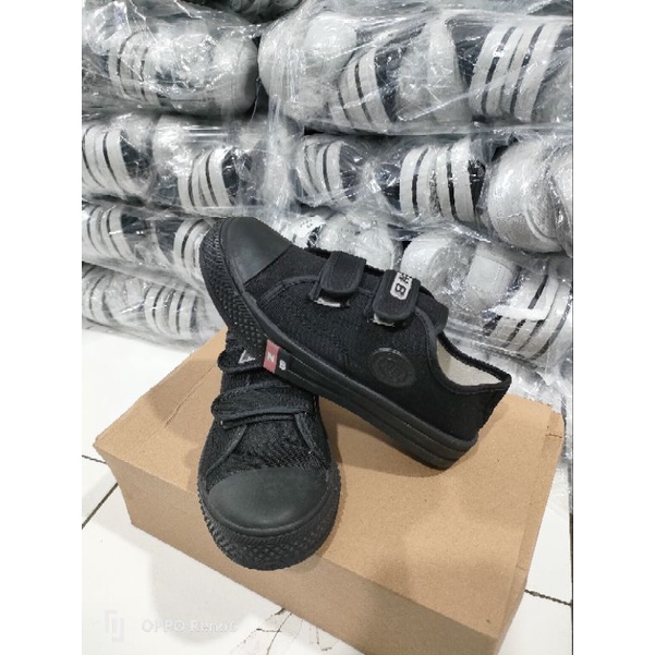 sepatu sekolah hitam polos bahan kanvas terlaris