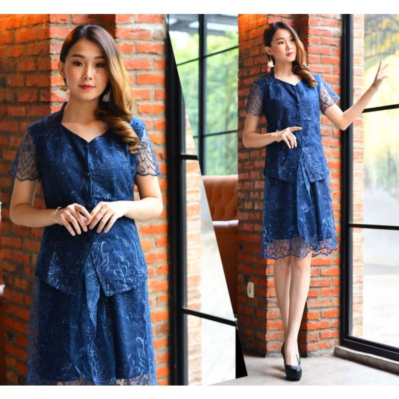 SET BLOUSE YOLA_KEBAYA KHUSUS NATAL ROK TILLE MODEL DESSS KEREN MODERN TERKINI