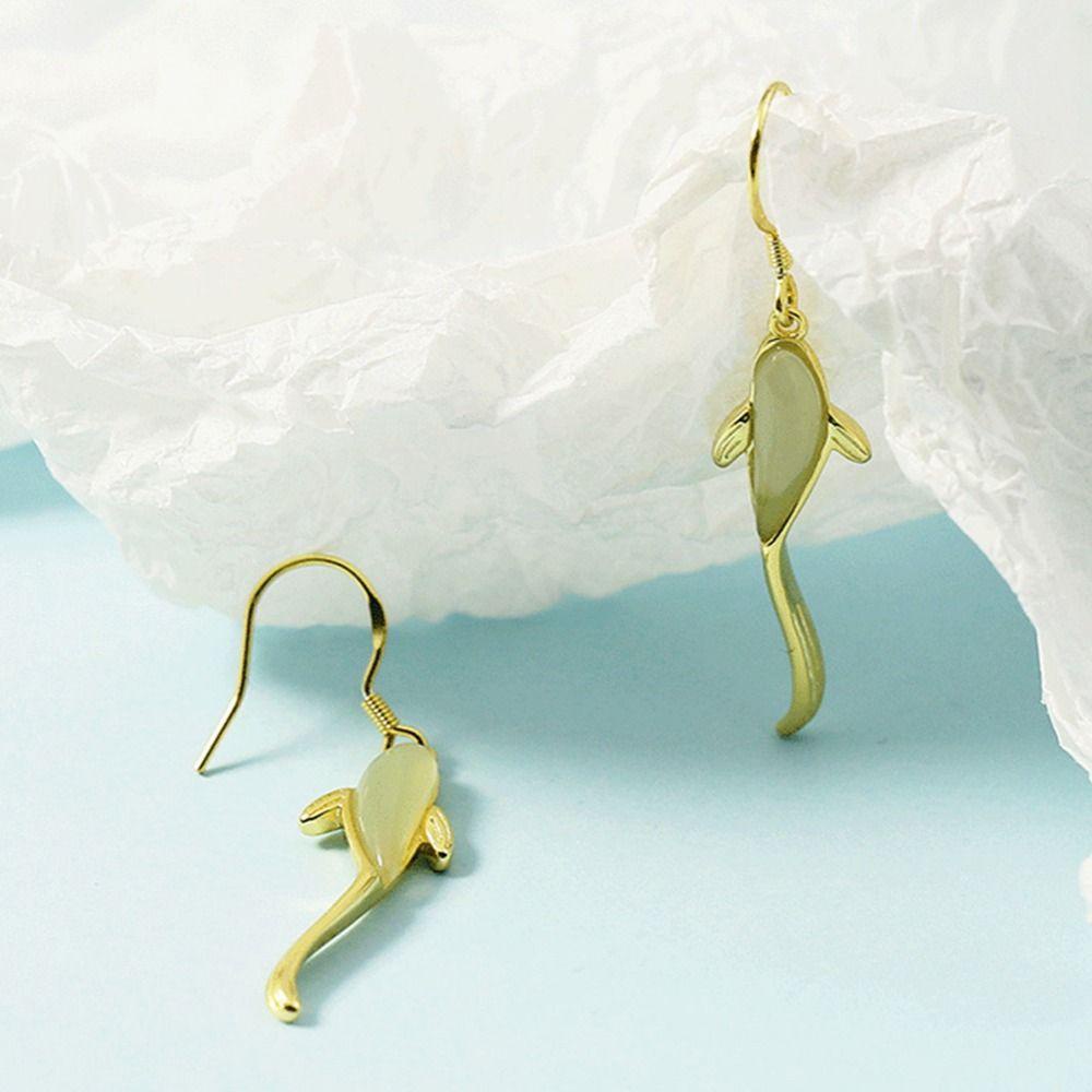 Mxbeauty Wanita Anting Menjuntai Kepribadian Geometris Gaya Niche Imitasi Giok Cahaya Gaya Mewah Bentuk Ikan Tembaga Fashion Hoop Earrings