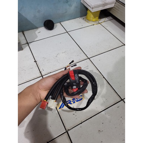 ID SAKLAR GAS SPONTAN KANAN DOMINO PCX 150 PCX 160 VARIO 150 VARIO 160 PNP 100 % XABRE MOGE
