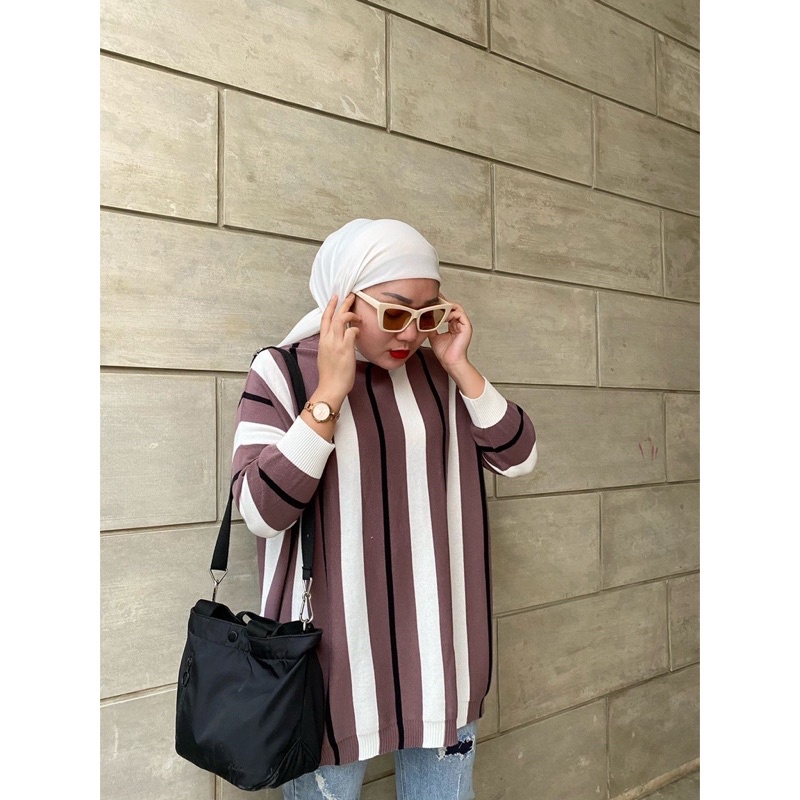 Fida Knit Stripes Blouse / Atasan Rajut Salur Import