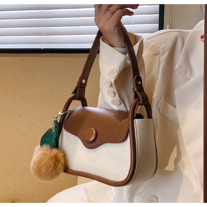 Tas selempang wanita model terbaru / Fashion wanita / Tas wanita / Tas kuliah (TANPA GANTUNGAN)