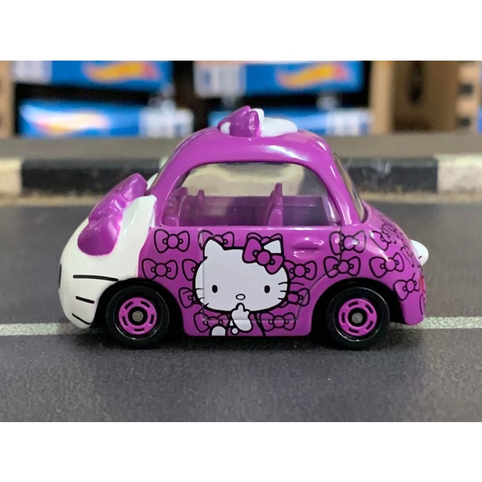 Hello Kitty Purple Tomica Dream Collection